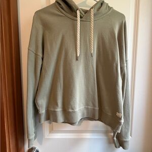 Vuori Women's S Olive Green Hooded Pullover Sweatshirt